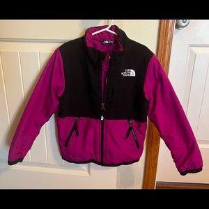 Little girls xs size 6 North face jacket excellent condition! 😍